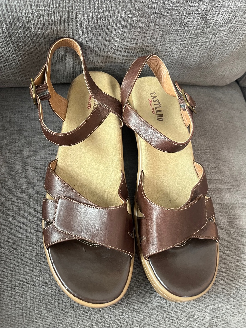 Eastland Brown Leather Women's wedge Sandals Size 8M